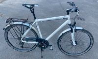 bicycles manhattan trekking rad deore 3x9 suntour magura top Hessen - Wiesbaden Vorschau