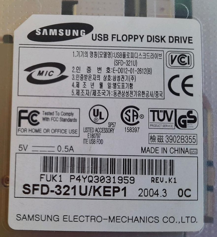 SAMSUNG SFD-321U/KEP1 externes USB Floppy Diskettenlaufwerk in Weiterstadt