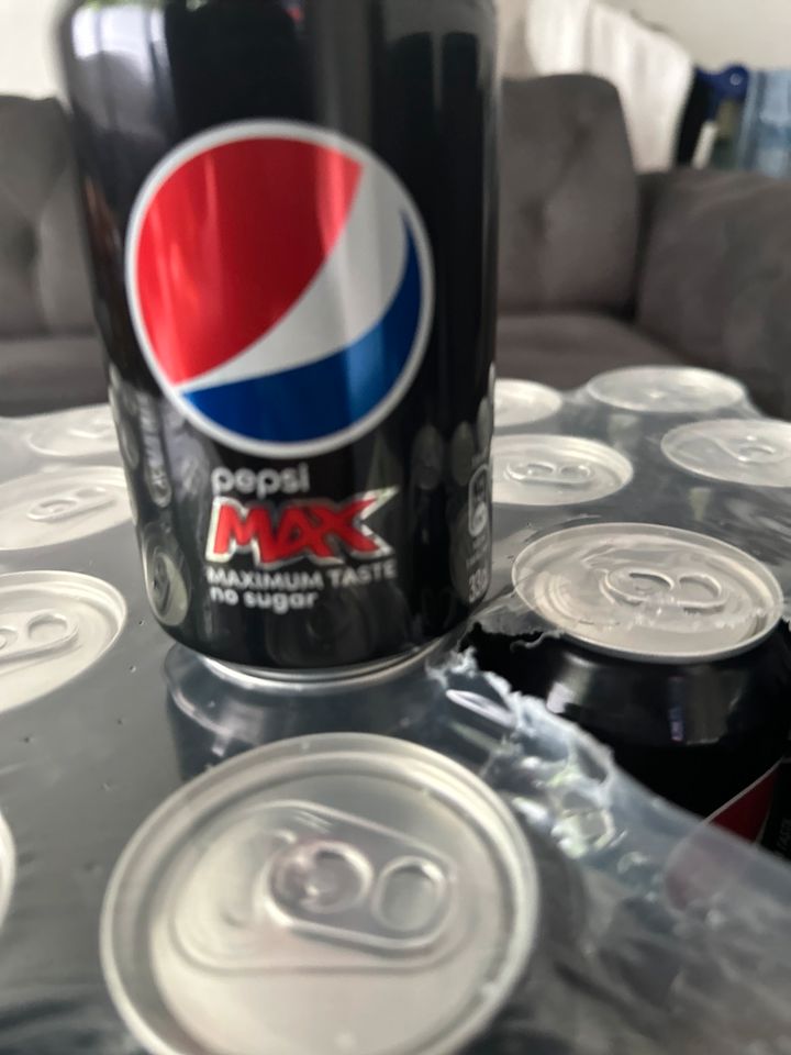 Pepsi 24 Dosen Pepsi Max ohne Zucker in Bremen