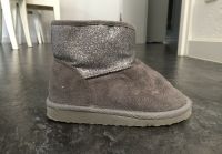 H&M Mädchen Boots / Winter Stiefel Glitzer 24/25 Nordrhein-Westfalen - Ratingen Vorschau