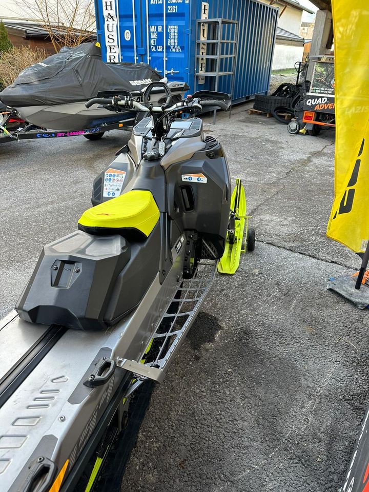 Skidoo Summit 850 Etec  154“Turbo 2023 Color Disp Motorschlitten in Rosenheim