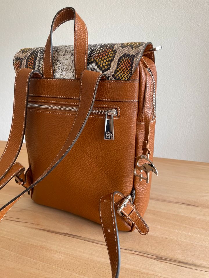Rucksack Handtasche echt Leder Made in Italy braun in Neu Ulm