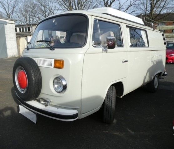 VW Bus T2b in Kamp-Lintfort