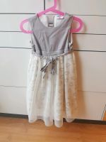 Festliches Kleid/Sommerkleid Gr. 104 weiß grau Herzen Bayern - Puchheim Vorschau