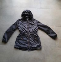 Leichte Jacke Parka von H&M Gr. 140 Nordrhein-Westfalen - Paderborn Vorschau