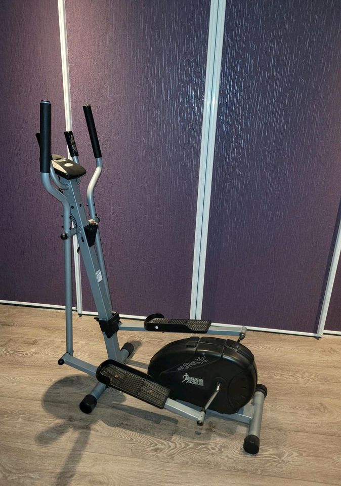 Crosstrainer von Innofit Health & Fitness in Breitenburg