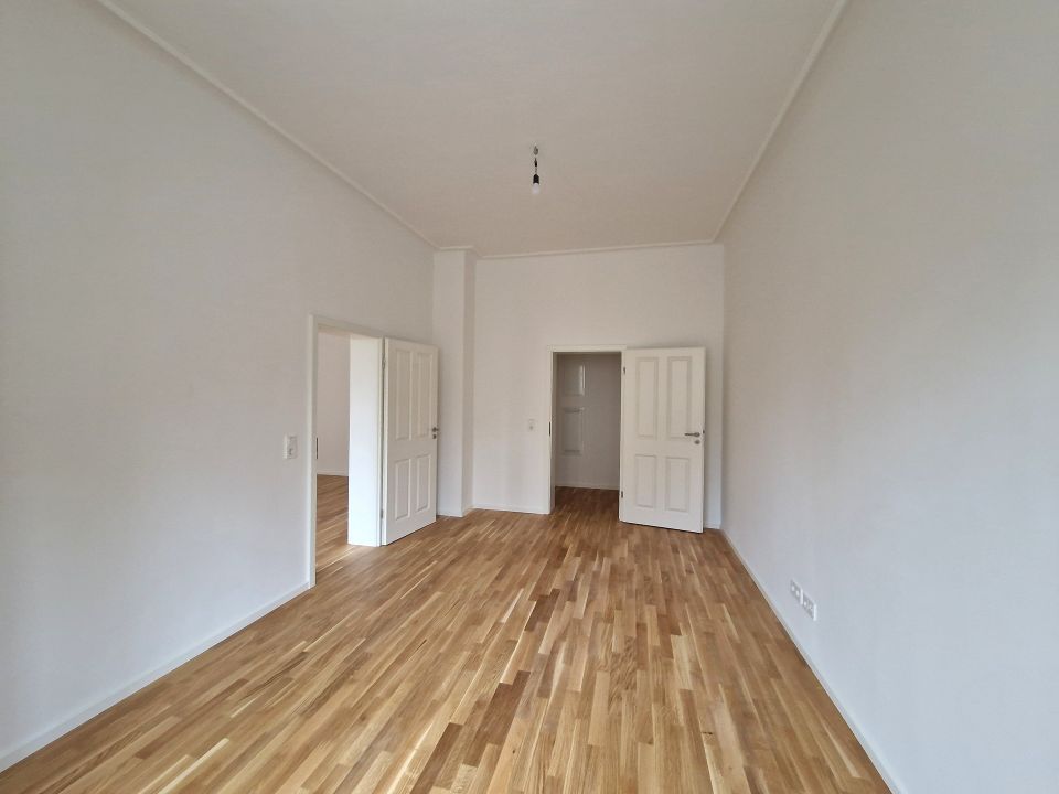 Erstbezug nach Sanierung- Charmenter Altbau mit Erker & Balkon im beliebten Stuttgarter-Westen in Stuttgart