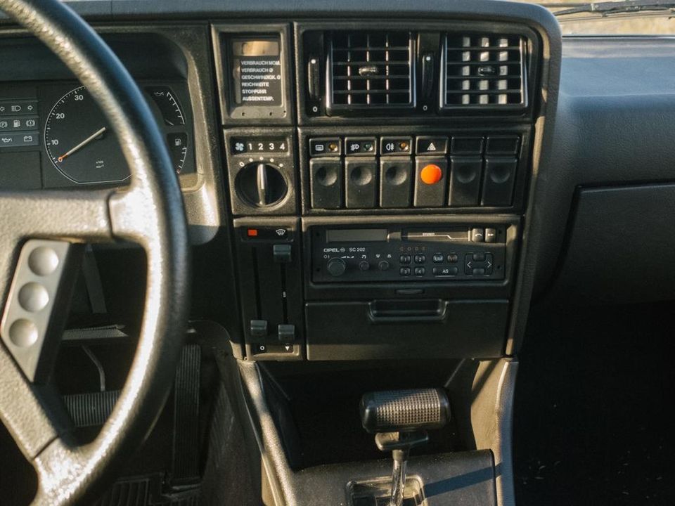 Opel Senator A2 / TÜV Dez. 2025 in München