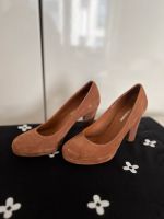 Hugo Boss High Heels Gr 36 Echtleder Samtleder Baden-Württemberg - Sindelfingen Vorschau