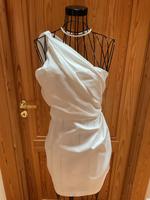 Cocktail Kleid von Zara , Neu , drapiert ,asymmetrisch Rheinland-Pfalz - Bad Ems Vorschau