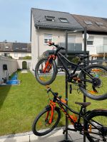 Fahrradständer aus Stahl für 2 Fahrräder bis 50kg Garage wie neu Wiesbaden - Delkenheim Vorschau