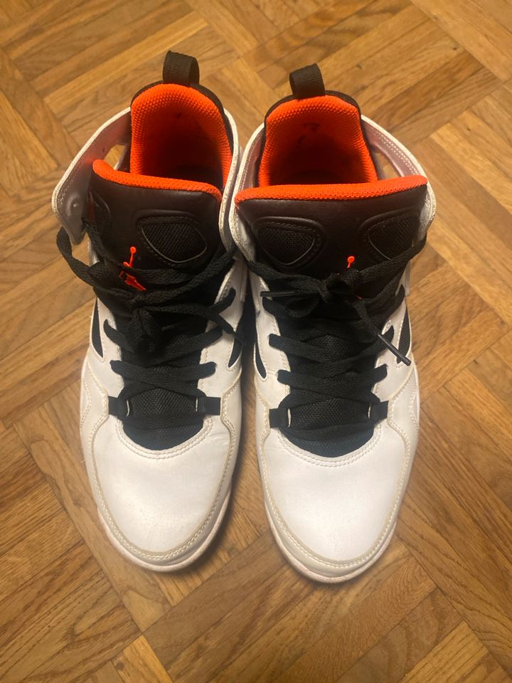 Nike Jordan 6 in Bötzingen