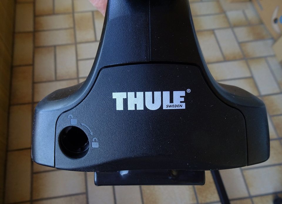 Thule Dachträger Set z.B. für Audi A4 Limousine ab Bj.2008/1xbenu in Roth