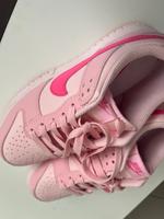 Pinke Nike Dunks Berlin - Reinickendorf Vorschau