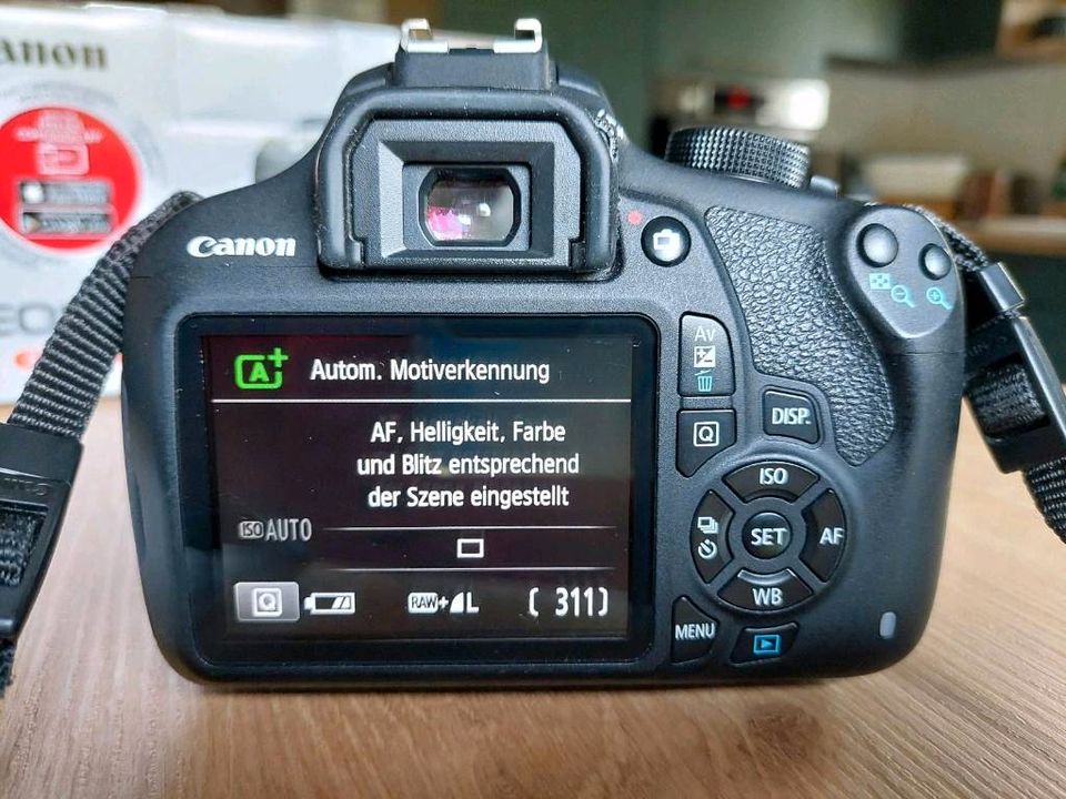 Canon EOS 1200D inkl. Objektiv 18-55 mm - Spiegelreflexkamera in Mittenwalde