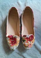 Pumps  Nieten Blumen Modemix Halbschuhe Hingucker auffällig Hamburg-Nord - Hamburg Winterhude Vorschau