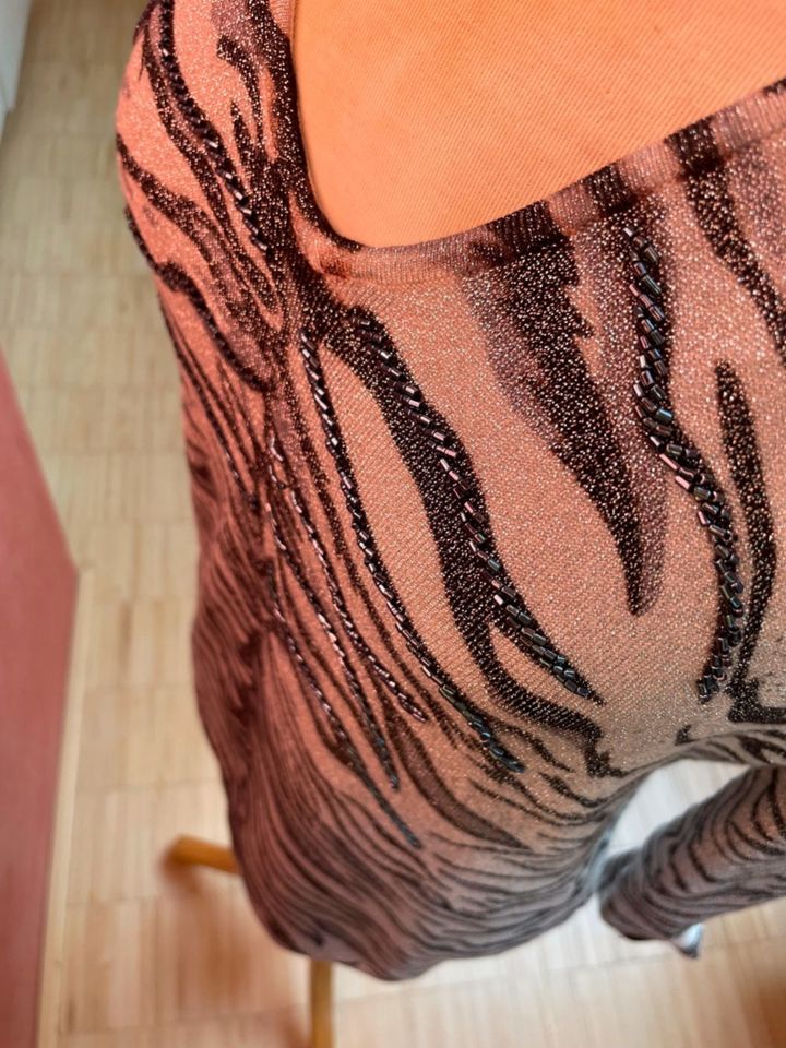 Lurex-Pulli, edel, Animal-print und tailliert, Perlen bestickt! in Berlin