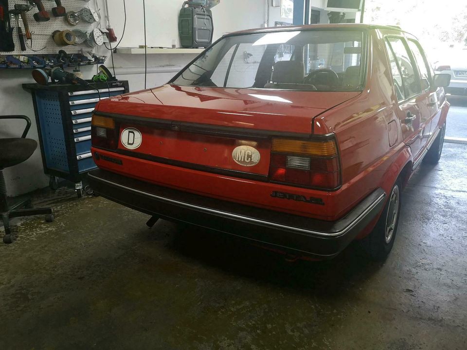 Vw Jetta 1,6l in Leutenbach