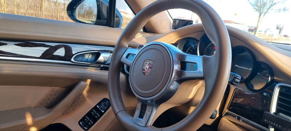 Porsche Panamera GTS Chrono in Bad Kreuznach