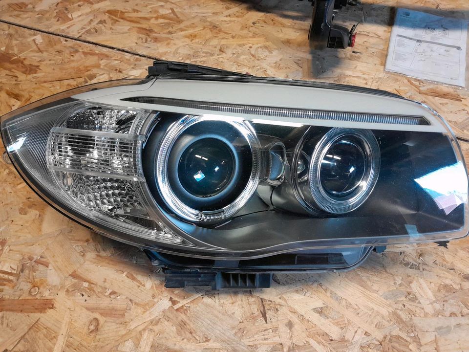 BMW 1er E82 E88 LED Scheinwerfer Bi-Xenonlicht in Wüstenrot