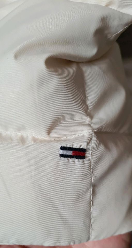 Daunenjacke beige weiß Tommy Hilfiger Denim in Stahnsdorf