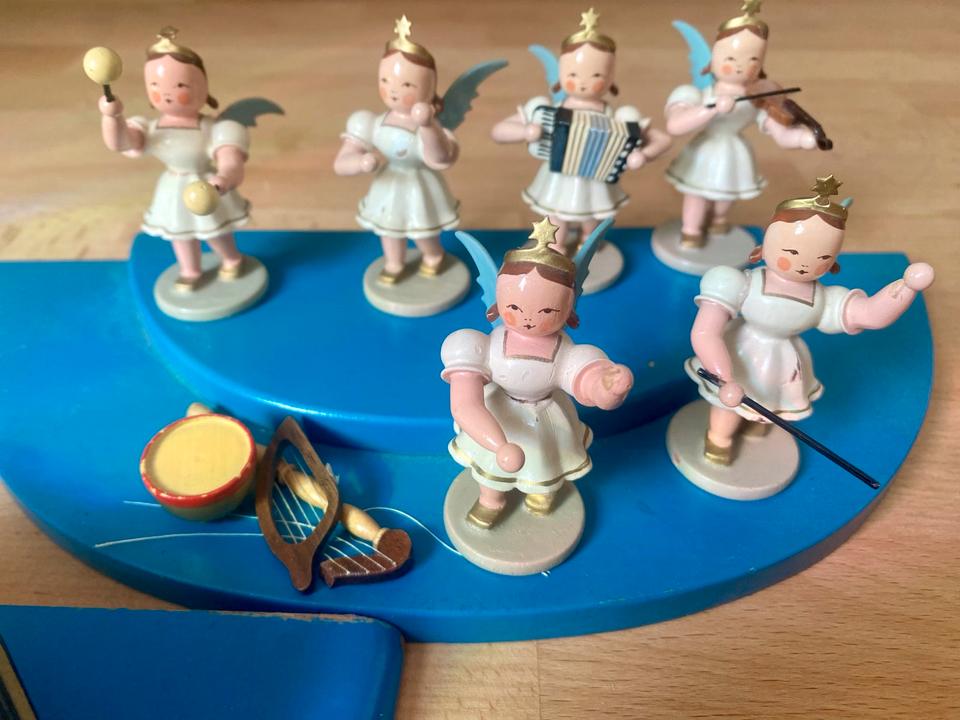 Set aus 8 Engeln mit Musikinstrumenten Weihnachten Holzengel in Attenkirchen