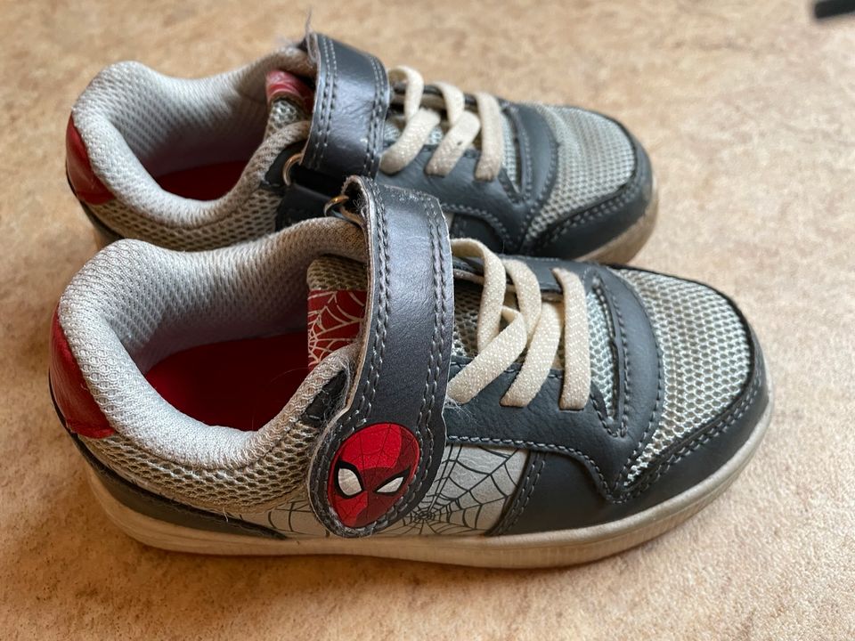 Gr. 25 Marvel Spider-Man Sneaker Klettverschluß in Chemnitz