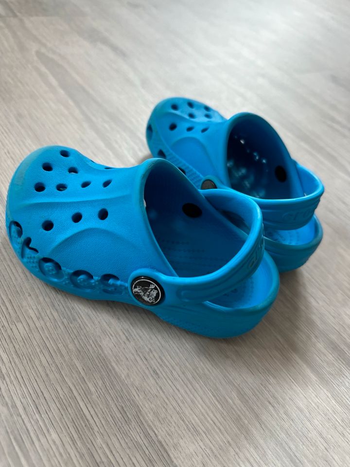 Crocs hellblau in Neustadt an der Orla