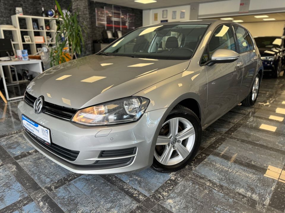 Volkswagen Golf VII Lim. Comfortline BMT*Navigation*Touch* in Mühlheim am Main