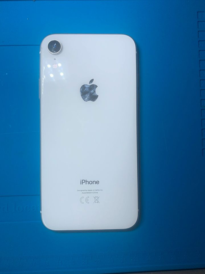 iPhone XR Gehäuse weiß Vormontiert Glas Top in Reutlingen