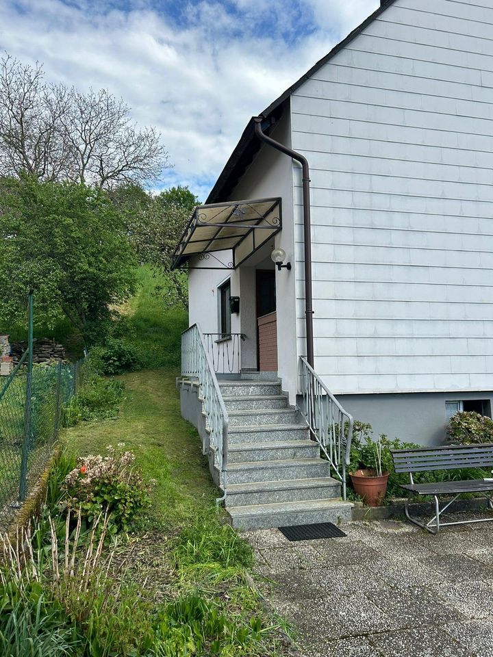 Charmantes  Einfamilienhaus   mit Blick auf die Burg in Morbach-Hunolstein