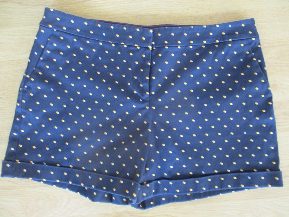 Tommy Hilfiger Shorts für Damen Gr. 38 / M  (US 10) blau Muster in Ingolstadt