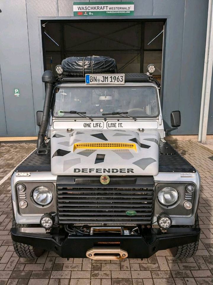 Land Rover Defender 110 Td4 2,4 "Automatik" in Bonn