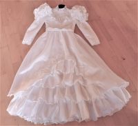 Traumhaft weißes festliches Kleid mit Verrzierung Kleid Gr.146 Sachsen-Anhalt - Köthen (Anhalt) Vorschau