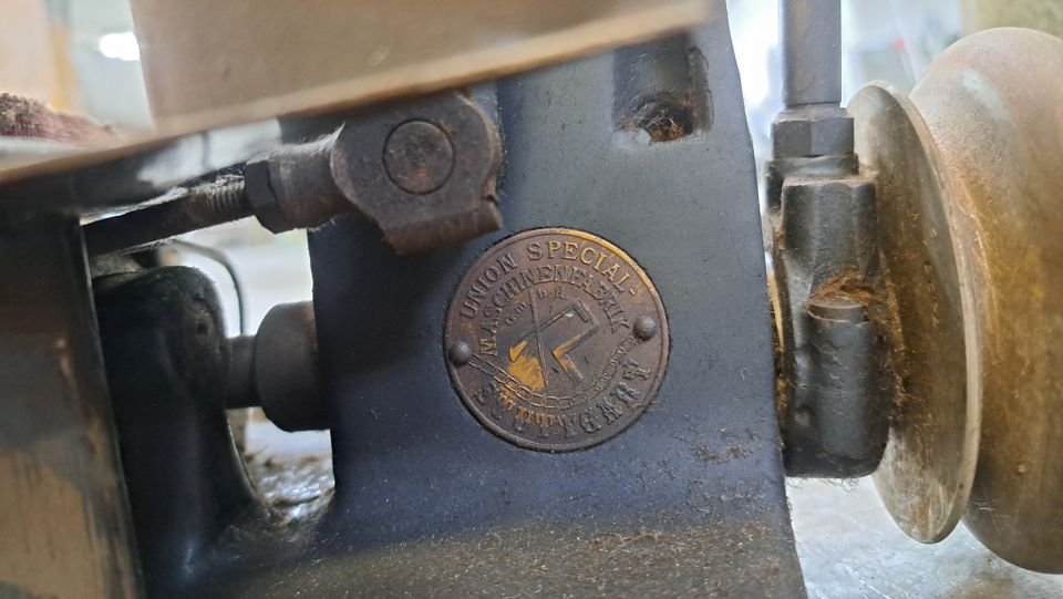 Antike Nähmaschine, Schuhmacherei, Deko in Wendisch Rietz