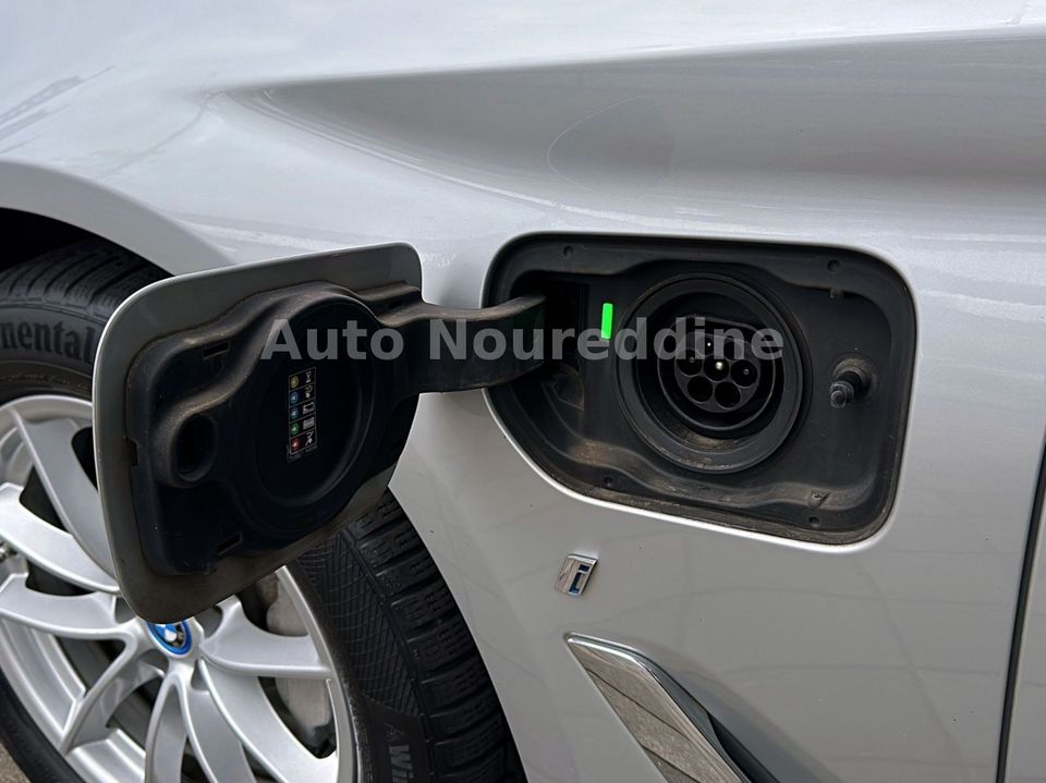 BMW 530e iPerformance*DisplayKey*WLAN*Kamera*Deutsch in Geldern