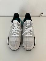 Adidas BOOST Turnschuhe Größe 42 Bayern - Freyung Vorschau