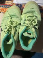 Nike Schuhe 36,5 München - Bogenhausen Vorschau