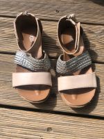 Sandalen UGG Modell metallic Schuh Hessen - Bad Homburg Vorschau