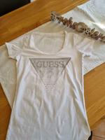 Neuwertiges Shirt von Guess abzugeben Hessen - Altenstadt Vorschau