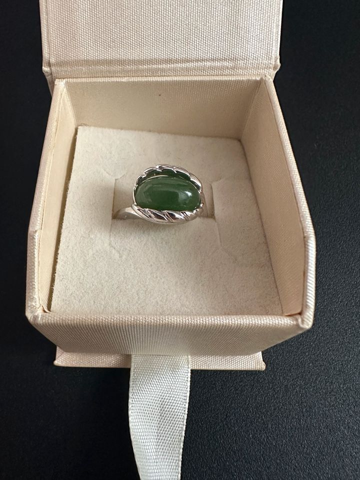 Silberner Ring 925 mit Jadestein Nachlass Vintage in Hagen