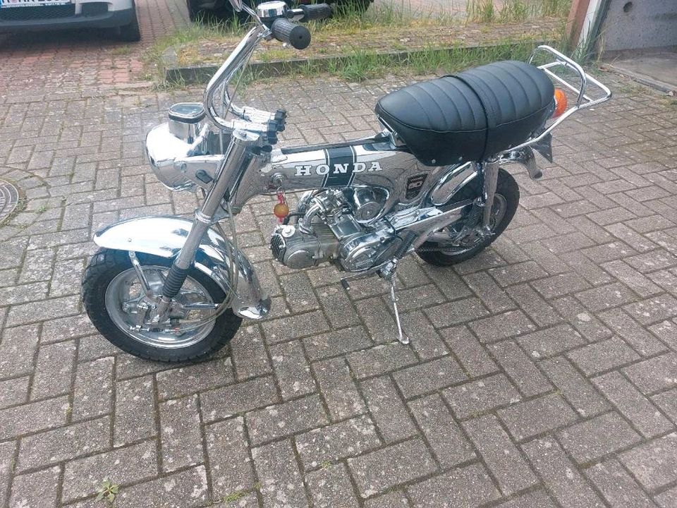 2 Honda Dax 1975  50cmm 1978 125cmm in Garbsen