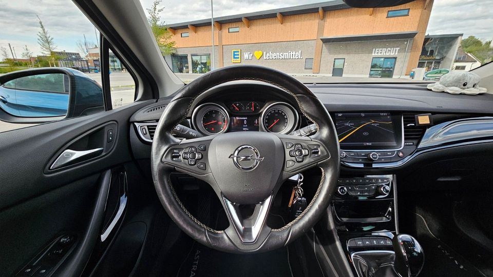 Opel Astra 1.4 Turbo | Kamera | Navi | 8-Fach | TOP in Friedberg