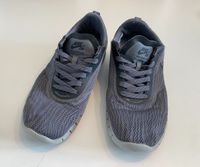 Nike Turnschuhe grau 41 Saarland - Beckingen Vorschau