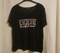 T-Shirt mit Spitze ⭐ und Aufdruck, Janina 48 ungetragen Bayern - Obermichelbach Vorschau