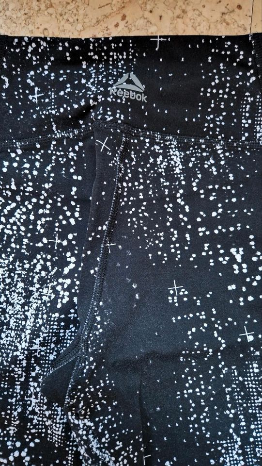 Reebok lux top data dots