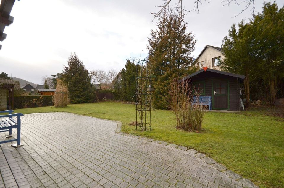 Sehr gepflegtes, großes Ein- bis Zweifamilienhaus mit 7 Zimmern und Garage in Ohlhof. in Goslar