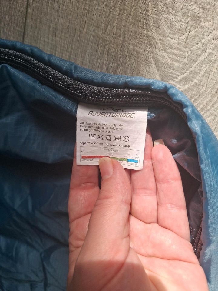 Schlafsack  1 mal gebraucht absolut letzter Preis in Schenefeld