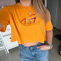Tommy Hilfiger Shirt in Gr.XS/S, neuwertiger Zustand, mit Schrift Nordrhein-Westfalen - Netphen Vorschau