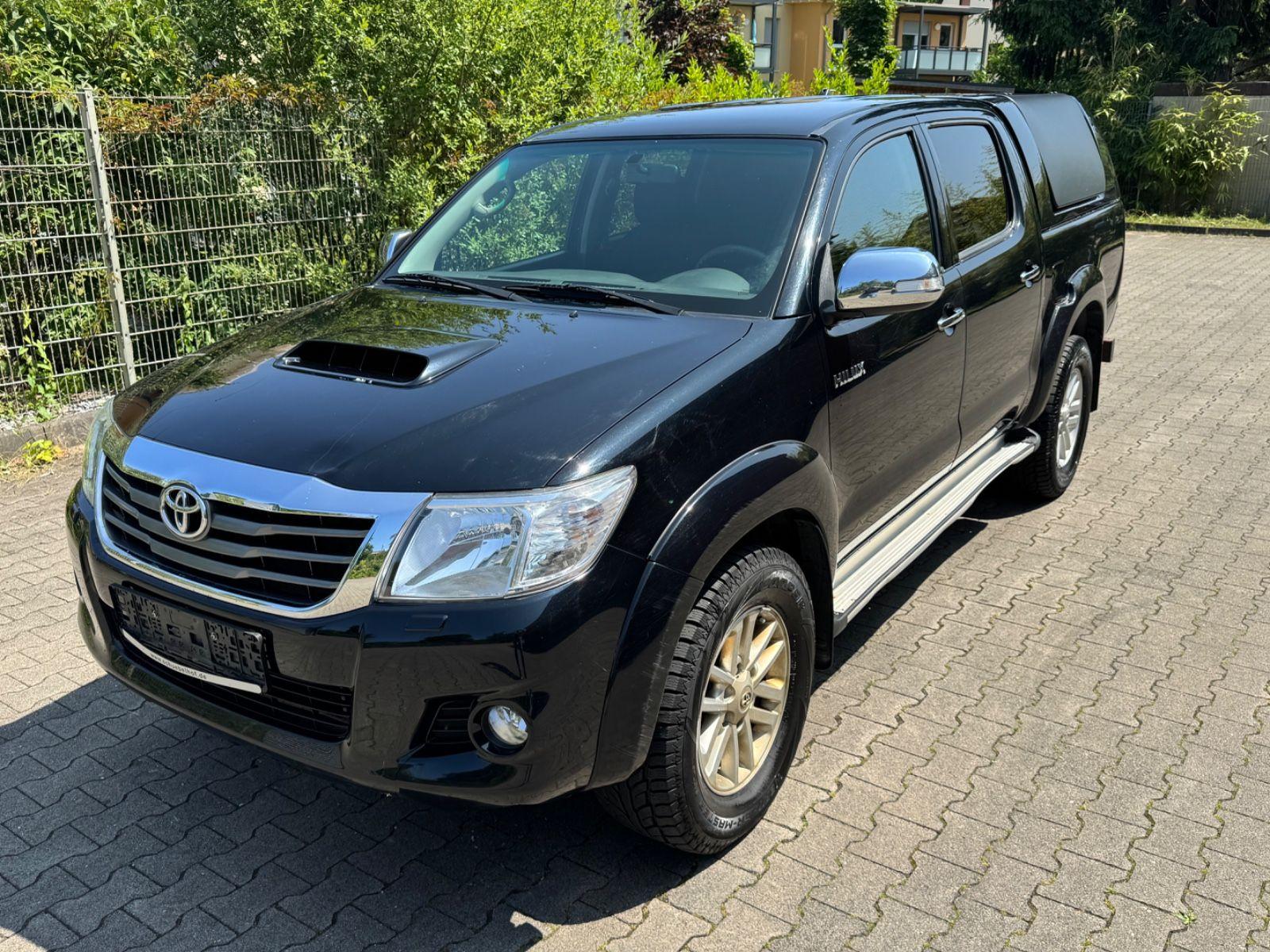 Abbildung des Autos Toyota Hilux Double Cab …